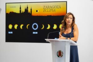 Alcaldesa Natalia Chueca en rueda de prensa del eclipse
